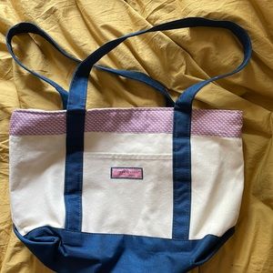 Vineyard Vines tote bag